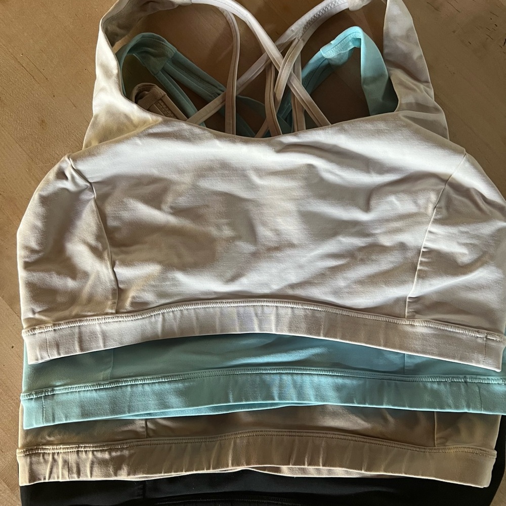 lululemon athletica, 4 Sports Bras